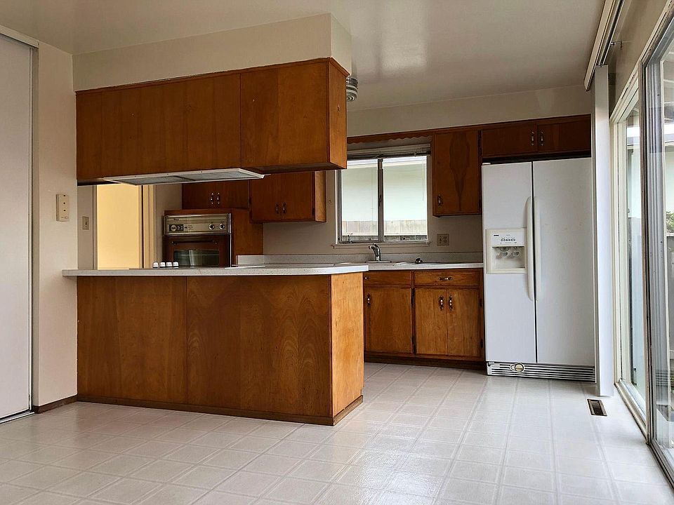 1st image of 3031 Medina Dr