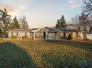 208 Ohio Dr, Bryan, OH 43506