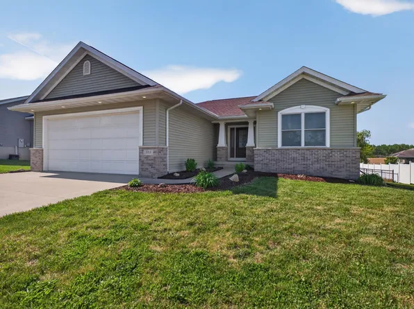 553 W Central St, Raymond, IA 50667