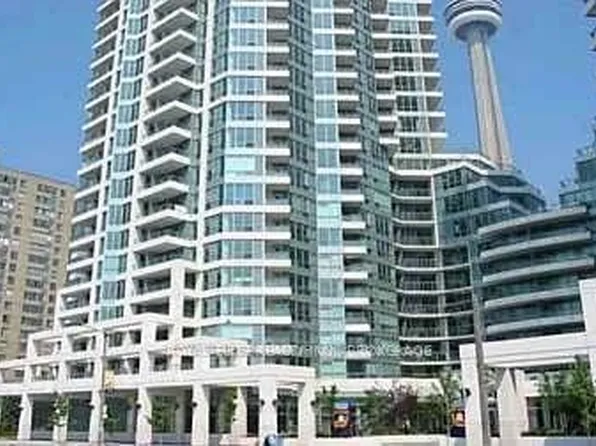 230 Queens Quay W, Toronto, ON