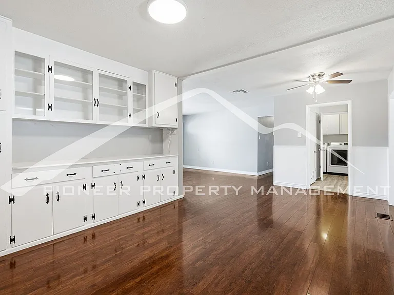 2733 S Glencoe St — Photo 6