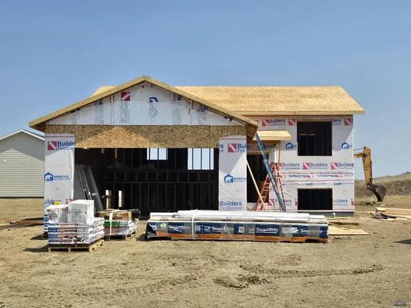 484 Alpha Ave, Box Elder, SD 57719