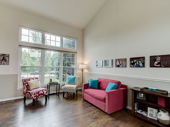 4th image of 2281 Apple Hill Ln