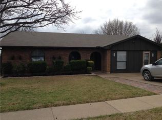 506 Salem Dr, Arlington, TX 76014