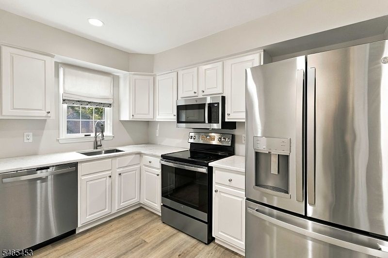 1st image of 132 Jamestown Rd