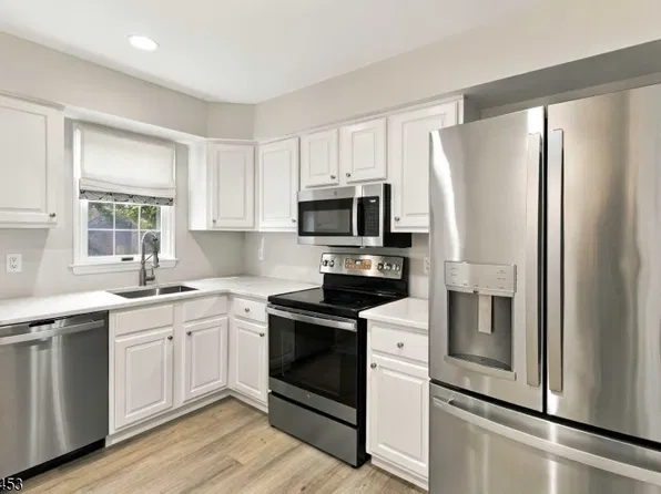 132 Jamestown Rd, Bernards Twp., NJ 07920