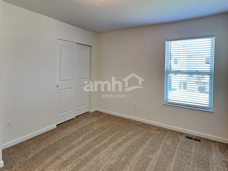 881 Orwell St — Photo 14