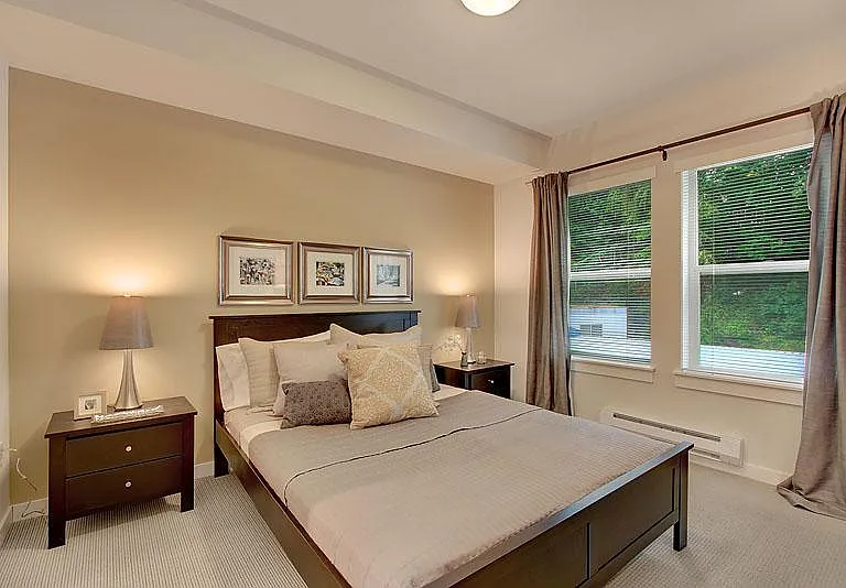 Compass Apartments — Photo 10