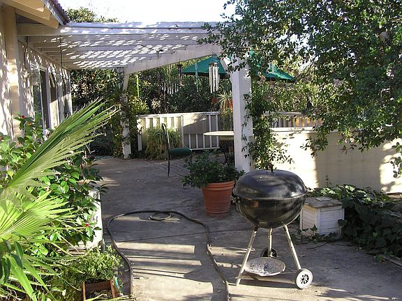Patio with overhang