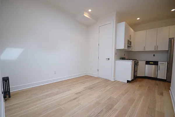 Rented by Bold New York | media 53