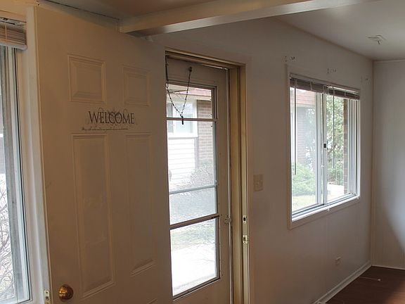 3rd image of 2568 Berkshire Ct