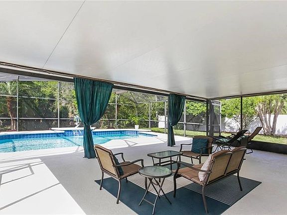 Massive entertainment lanai!