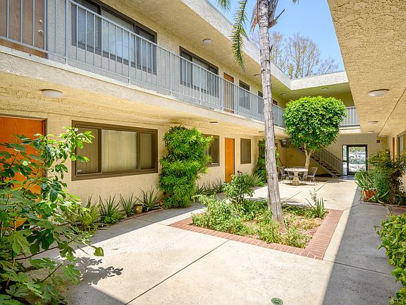 2nd image of 16226 Vanowen St APT 205