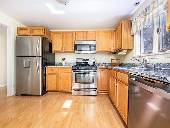 4th image of 12 Kettle Lane