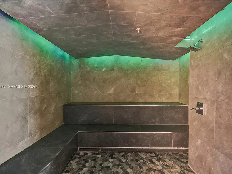 31 SE 5th St #2305 — Photo 39