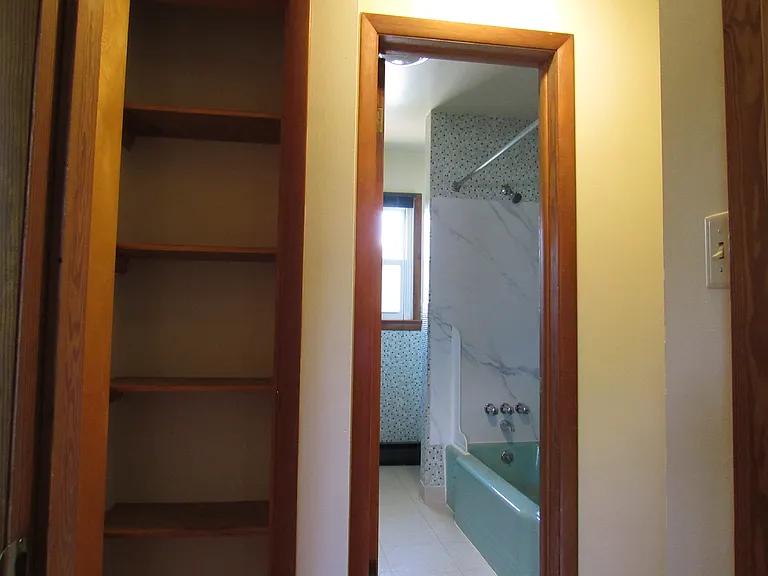 1020 Stonybridge Dr — Photo 10