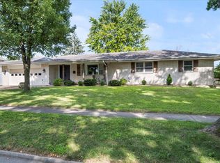 104 Ruth Rd, Bloomington, IL 61701