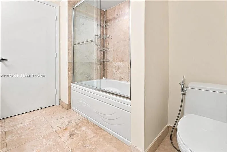 2 bed, 1402 sqft, $4,600 — Photo 2