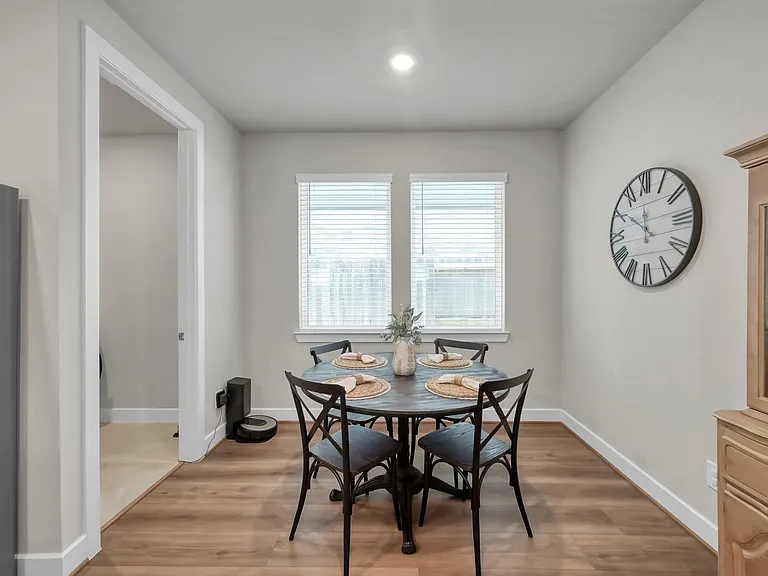 1123 Five T Ln — Photo 19
