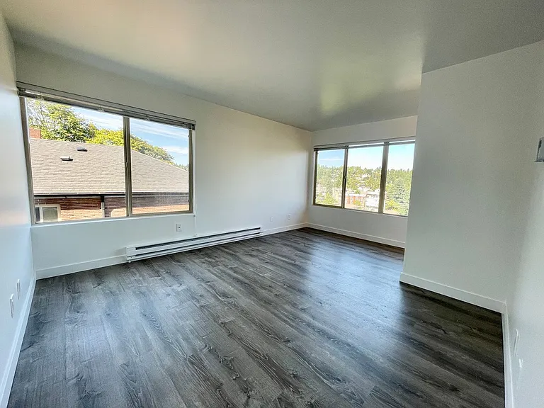 Village Vista Apartments — Photo 47