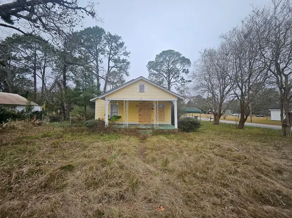 307 E 2nd St, Adel, GA 31620