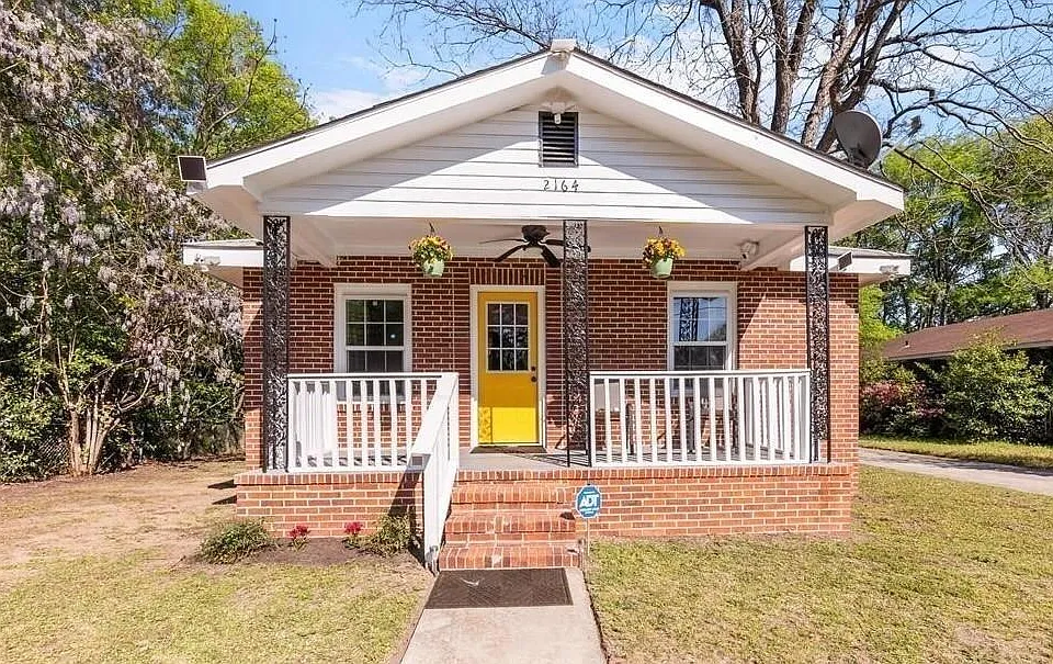 2164 Monroe Ave