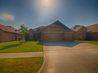 2921 San Juan Trl, Moore, OK 73160