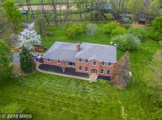 18271 Yellow Schoolhouse Rd, Round Hill, VA 20141