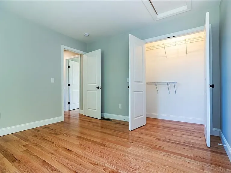 83 Cadora Ave — Photo 37