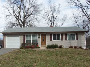 1101 Dauphine Ln, Ballwin, MO
