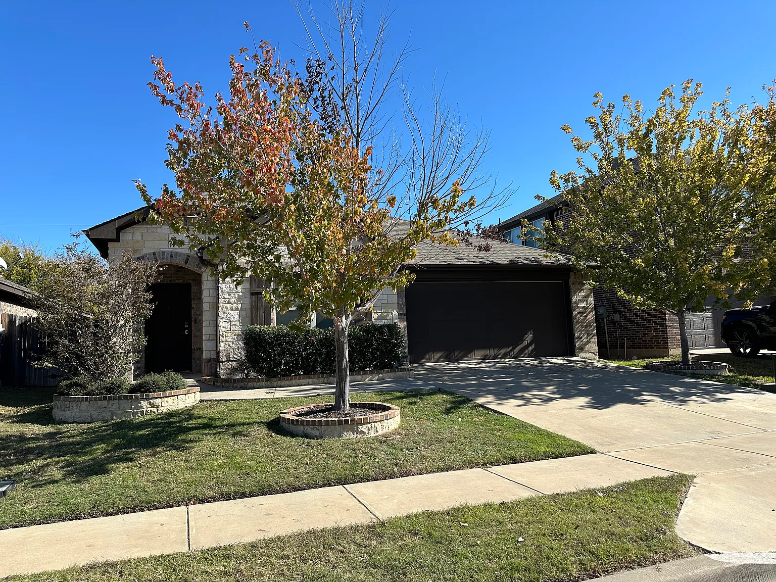 12025 Rustling Oaks Dr — Photo 1