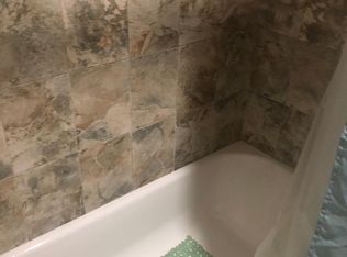 826 E 215th St #1, Bronx, NY 10467
