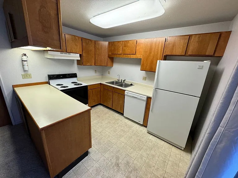 4006 E Steven Dr #18 — Photo 3