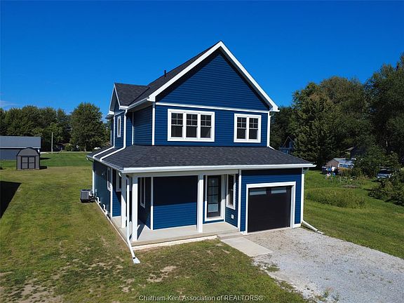 3rd image of 39 Adelaide St