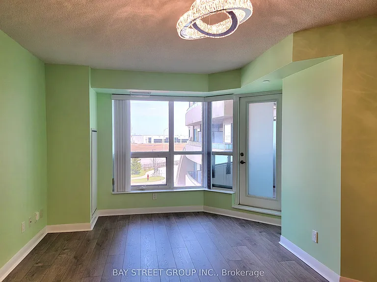 75 Norman Bethune Ave #302 — Photo 9