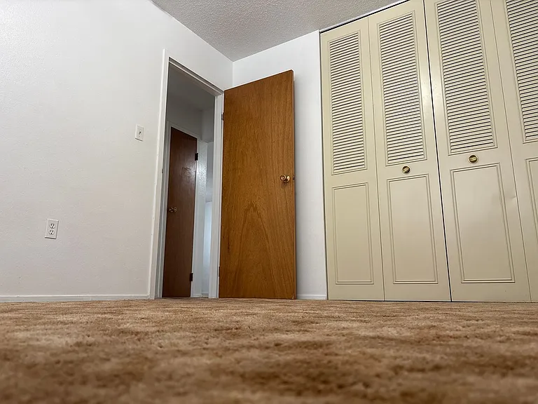 2608 House Ave - Capitol Apartments — Photo 5