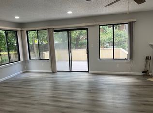 99 Nicole Ter #99, Edison, NJ 08820