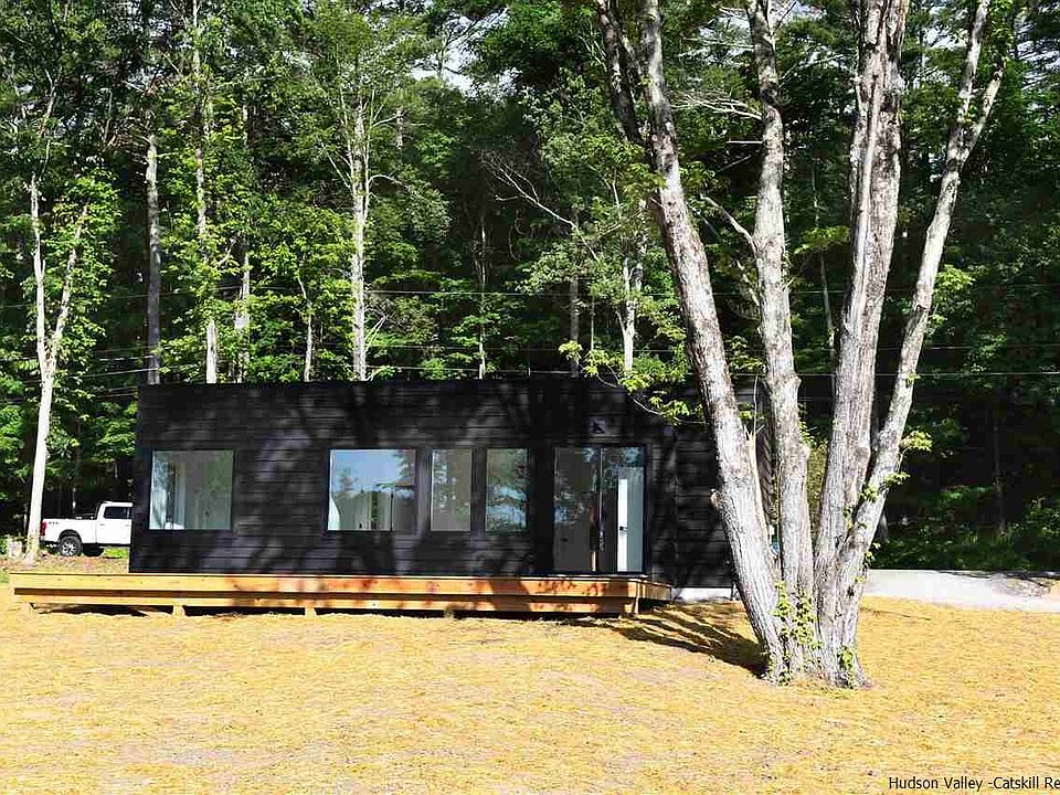 1st image of 30 Pine Ln