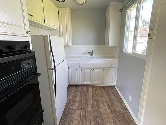 4th image of 855 S Windsor Blvd APT 10