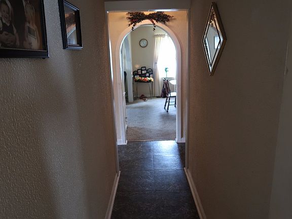 3rd image of 57107 Greenlawn Ave