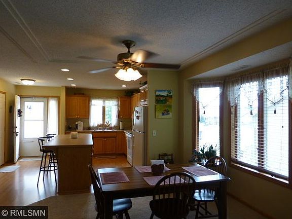 5th image of 567 Williamsburg Pl