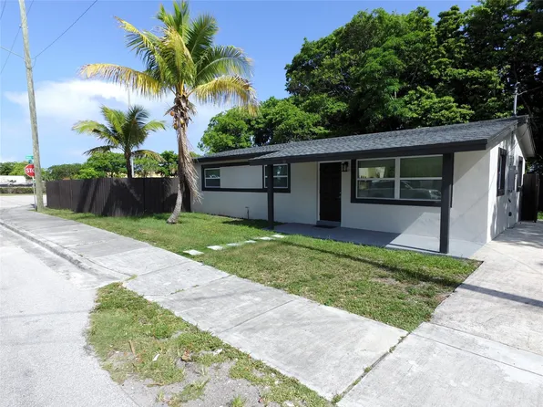 10 SW 5th Ct, Deerfield Beach, FL 33441