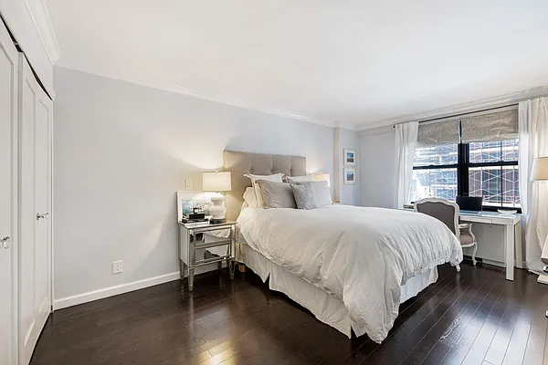 Sold by Compass | media 6