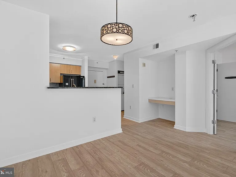 1000 New Jersey Ave SE #609 — Photo 9