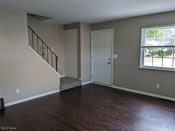 5th image of 2503 & 2507 Maplehurst Dr