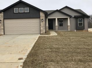 691 Glen Eagle Dr, Troy, MO 63379