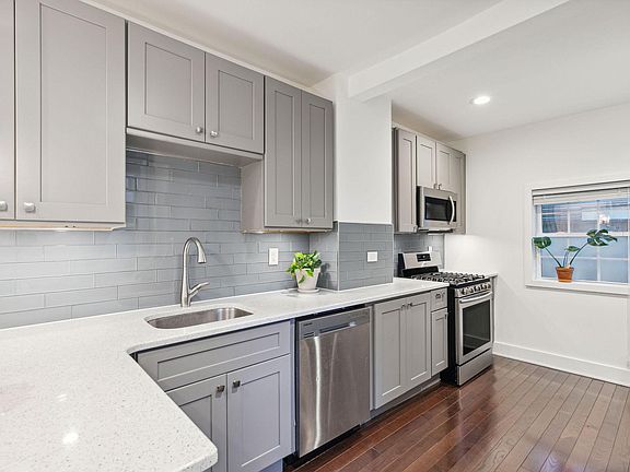 4th image of 2454 Kimball St