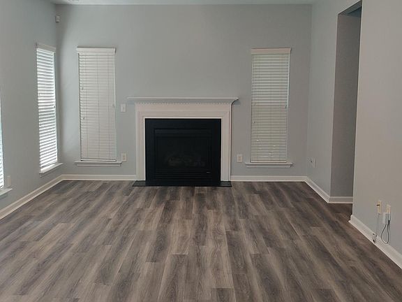 2nd image of 404 Tresa Brook Ct