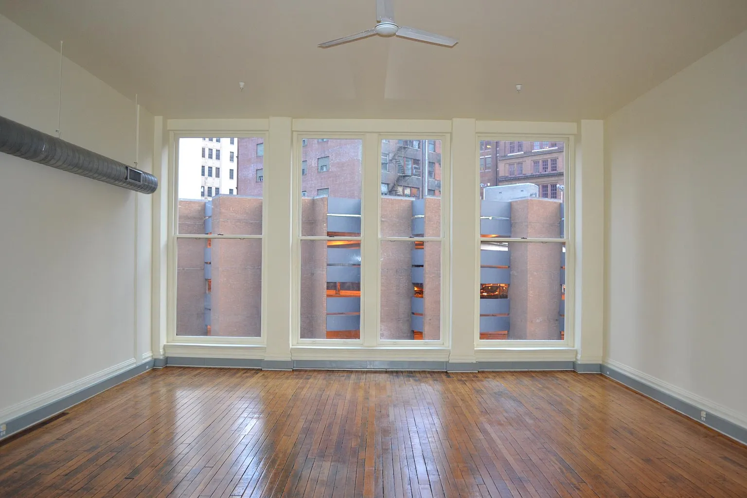 905 Liberty Ave APT 2B photo 1