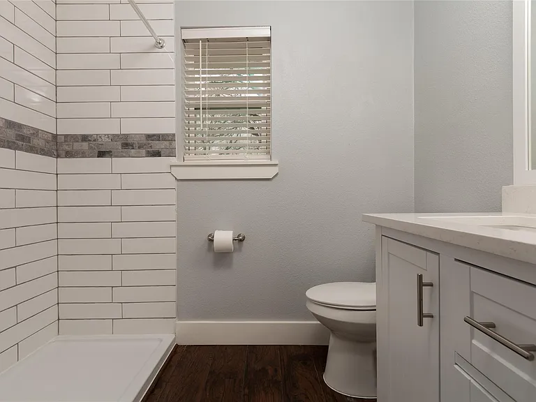 1005 George St — Photo 14